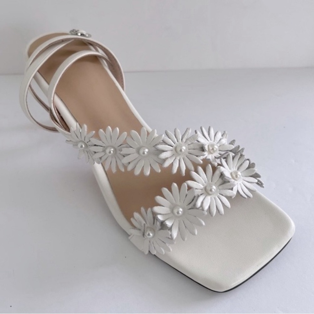 Women’s Poppy Flower Sandals Ankle Strap Mid Heel Shoes Size 220 or 5.5 US New - Picture 4 of 8
